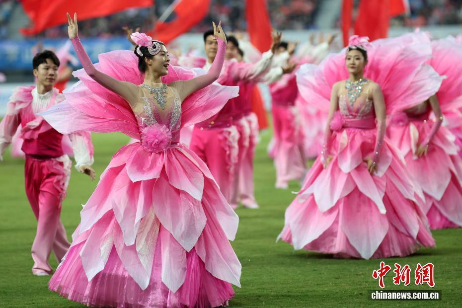 om, 彩纷呈 om, 彩纷呈