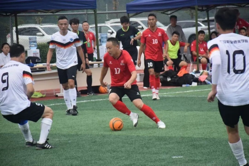 荣幸, 会开球, 精神风貌 荣幸, 会开球, 精神风貌